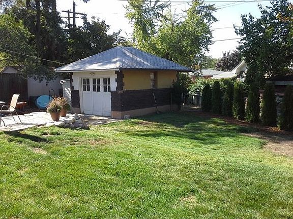 2nd image of 1338 E Thornton Ave