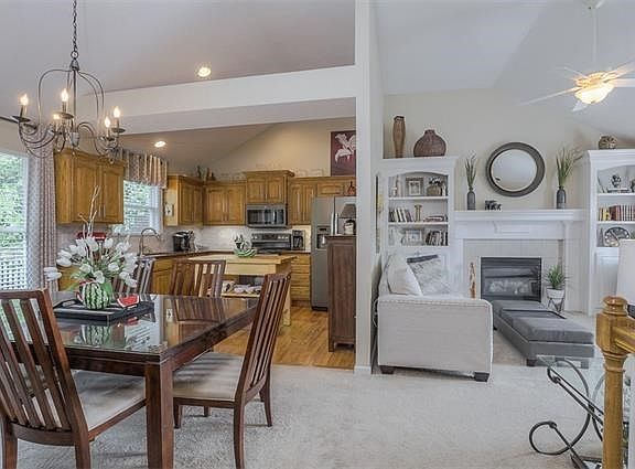 4th image of 926 S 12th St