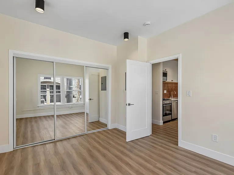 4452 Finley Ave #11 — Photo 6