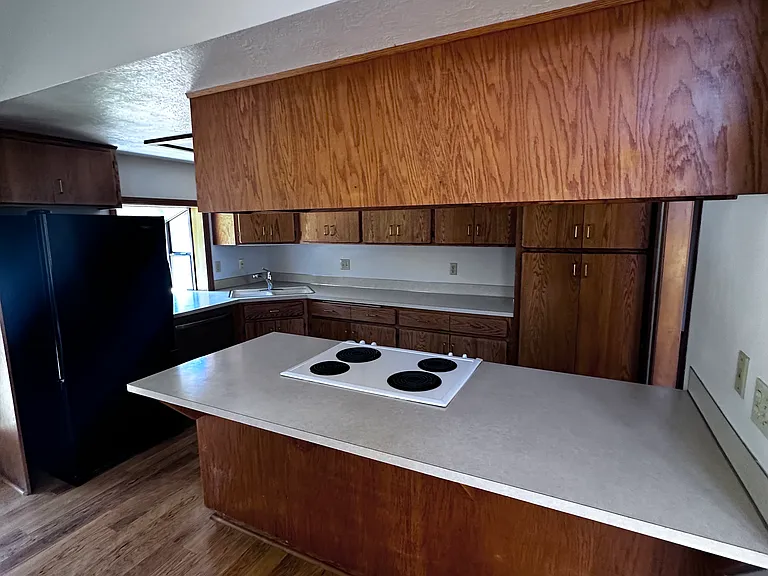 Kitchen - opens to nook / seating area