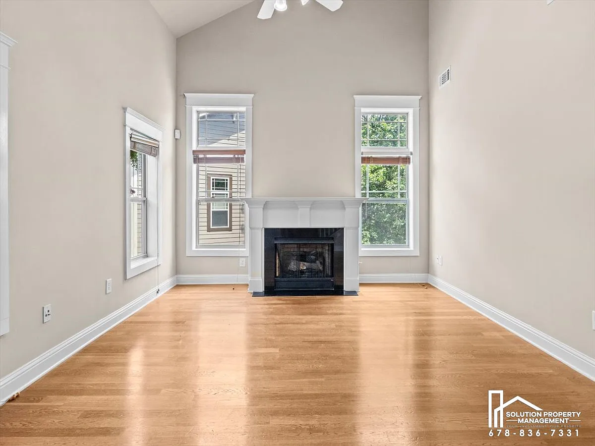 2 bed, 1164 sqft, $2,295 — Photo 3