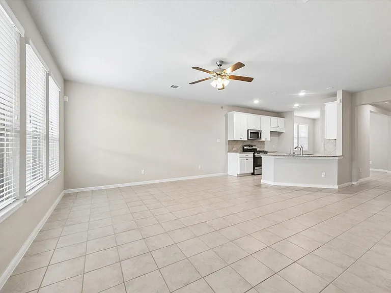 18111 Alora Springs Trc — Photo 8