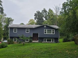 369 Fulle Dr, Valley Cottage, NY 10989