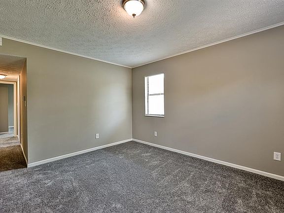 2nd image of 1801 Kenway Pl
