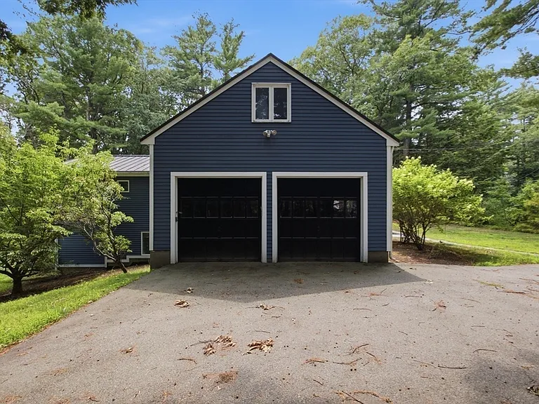 56 Arrowhead Rd — Photo 37