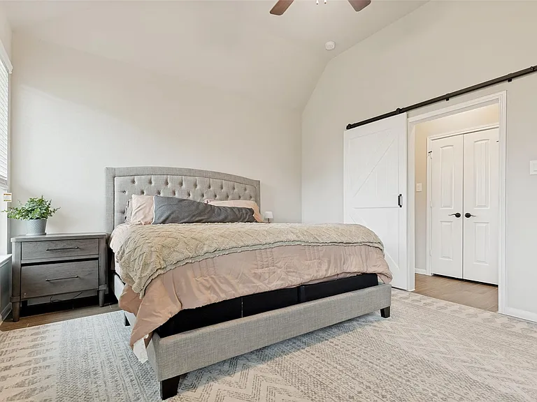 1902 Middle Pass Ln — Photo 15