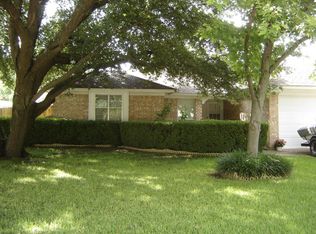 1624 Timberline Dr, Benbrook, TX 76126