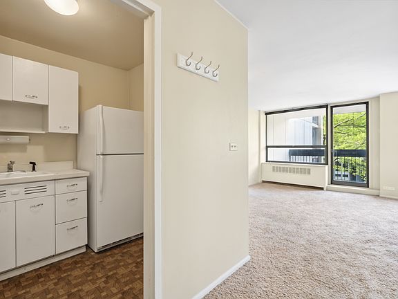 2nd image of 1360 N Sandburg Ter APT 306C