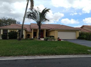 5677 NW 89th Ave, Pompano Beach, FL 33067