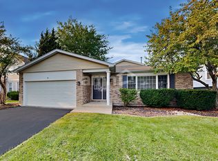 5 Litchfield Ct, Lake In The Hills, IL 60156