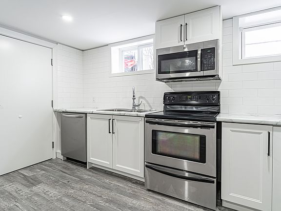 4th image of 7 Martha Ct #Basement