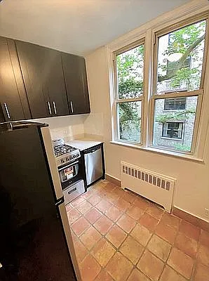 42 E 63rd St #2 photo 1