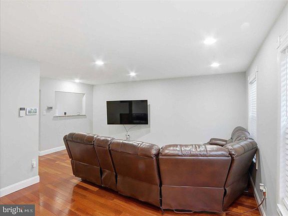 2nd image of 8307 Snowden Oaks Pl