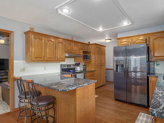 3rd image of 404 N Ellen Street