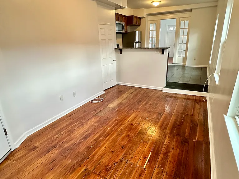 2809 W Girard Ave #2 — Photo 5
