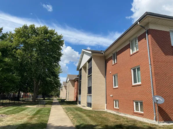 900 Winchester Dr #A-12, Sedalia, MO 65301