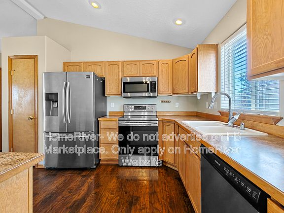 3rd image of 426 Beverly Ave