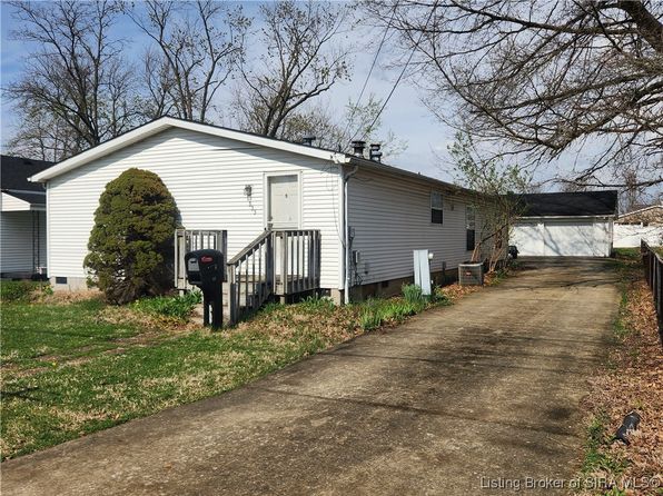 333 Paradise Avenue, Sellersburg, IN 47172