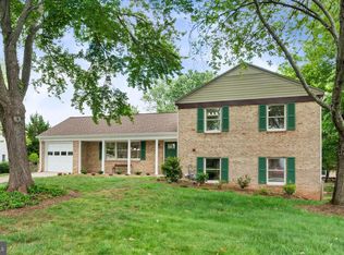 4505 Briarton Dr, Chantilly, VA 20151