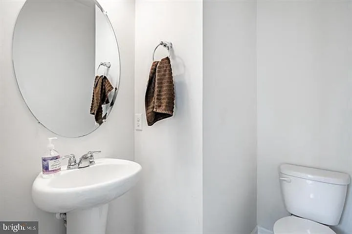 733 Sun Valley Ct — Photo 6