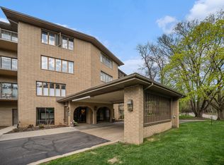 4040 Greenleaf Cir APT 301, Kalamazoo, MI 49008