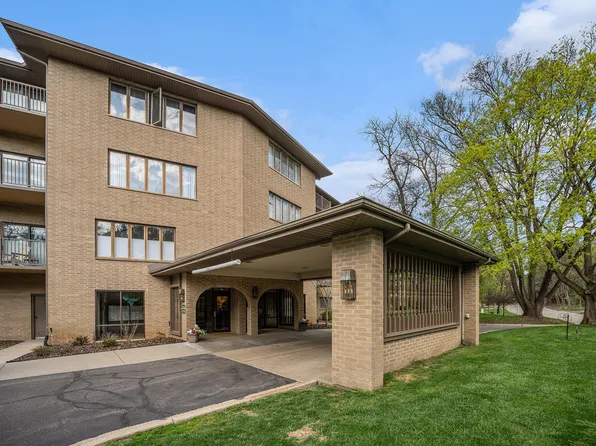 4040 Greenleaf Cir APT 301, Kalamazoo, MI 49008