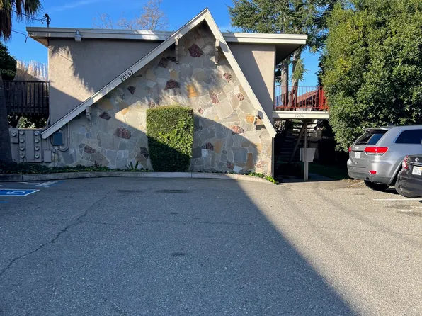 20261 Santa Maria Ave APT 6, Castro Valley, CA 94546