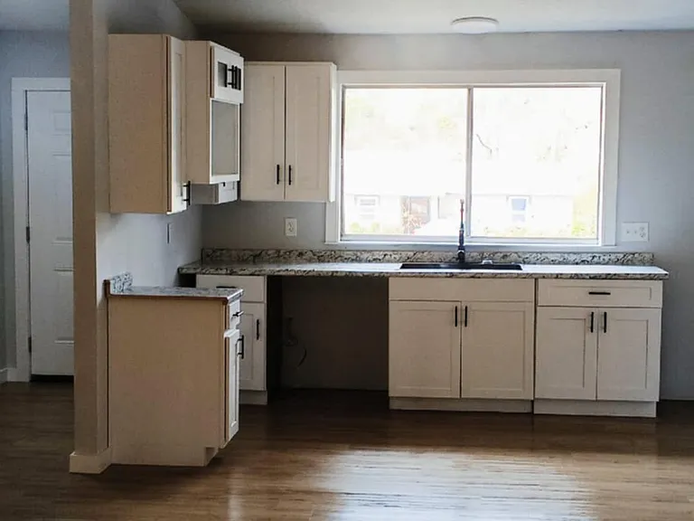 203 Pine Hills Dr — Photo 8
