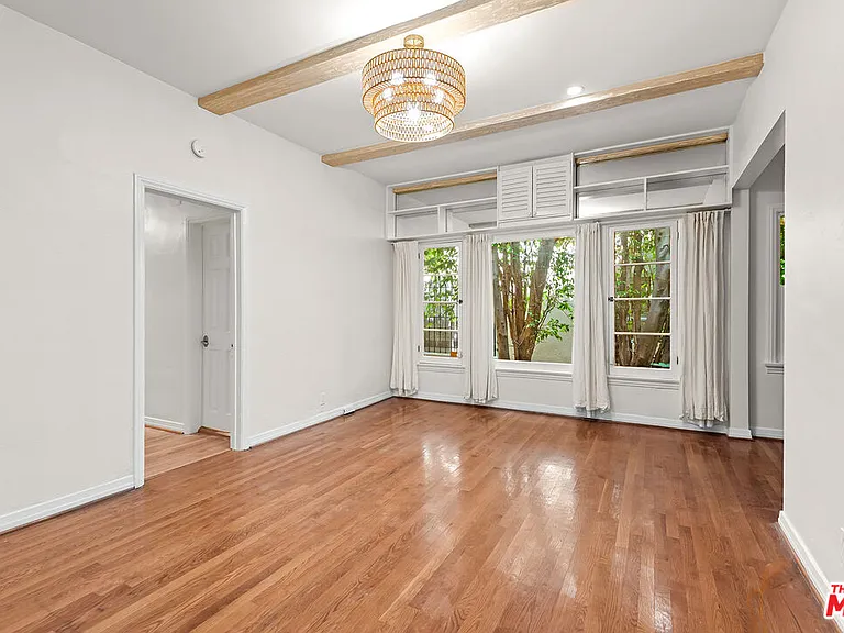 340 N Oakhurst Dr #103 — Photo 1