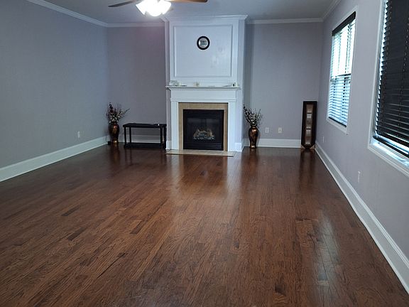 3rd image of 301 Liberty Dr