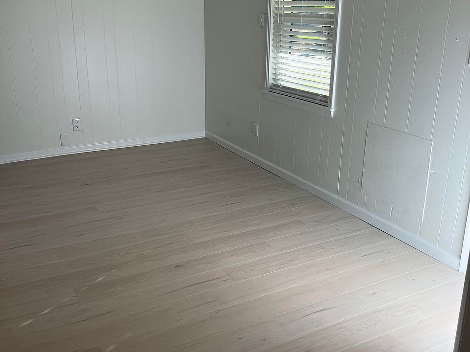 Living Room, Unit A