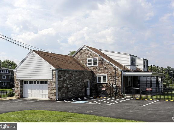 4th image of 2111 Dekalb Pike