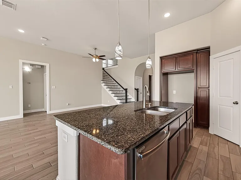 2619 Lilac Point Ln — Photo 16