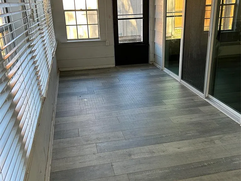 8523 Riverside Walk Ln — Photo 17