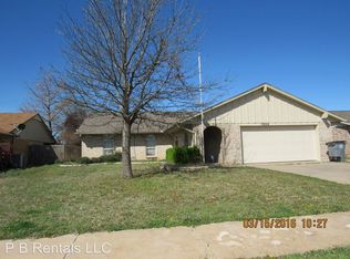 1806 NW 80th St, Lawton, OK 73505