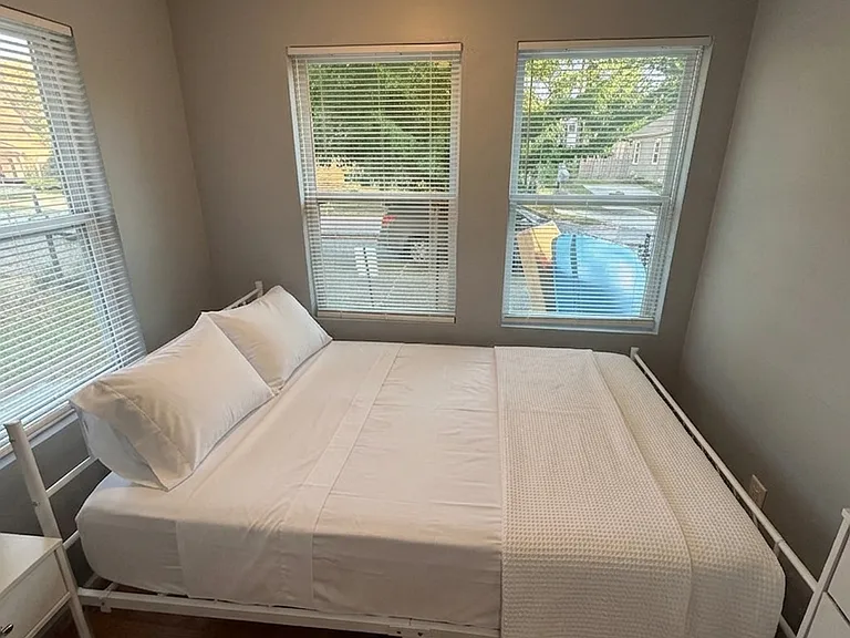 1033 Palmetto Ave SW — Photo 6