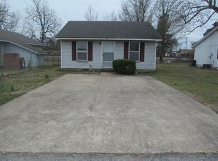 609 Horseshoe Dr, Hoxie, AR 72433