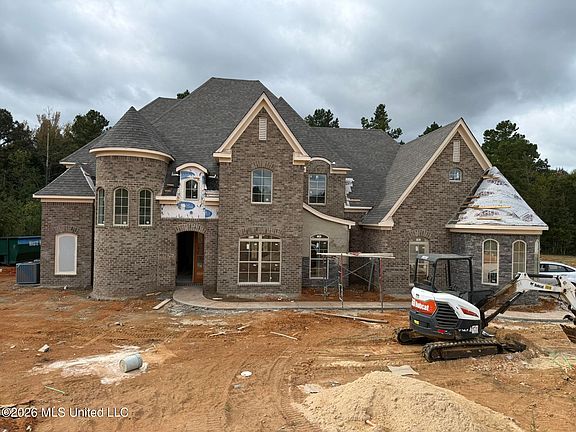 2nd image of 349 Poplar Ln