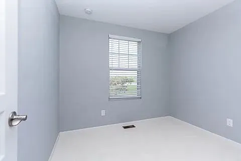 951 Barclay Cir — Photo 20