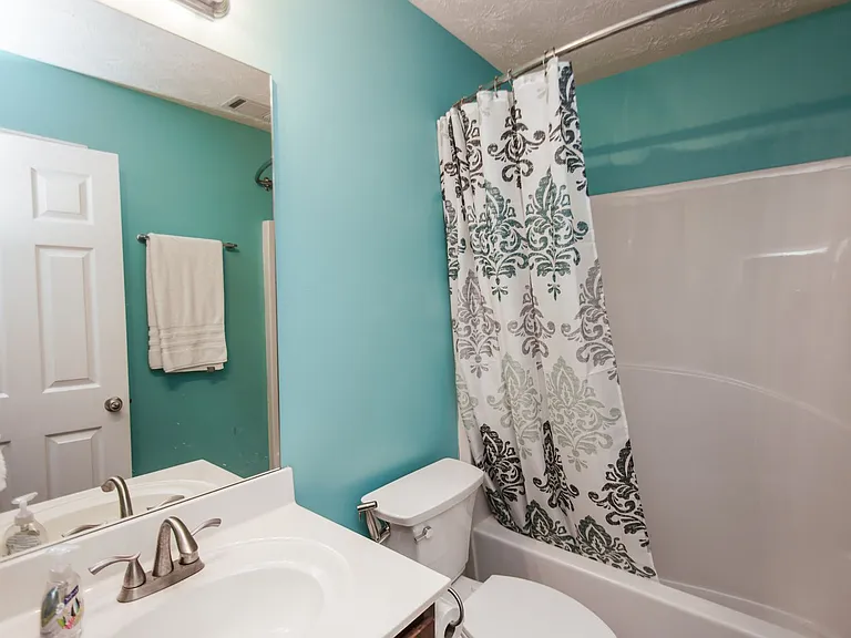 137 Bristol Woods Dr — Photo 27