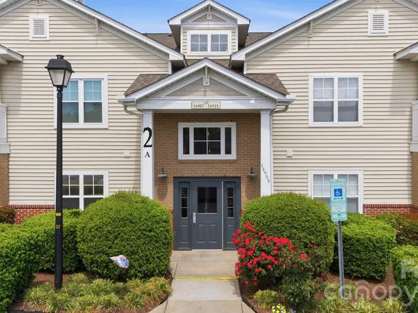 16917 Doe Valley Ct, Cornelius, NC 28031