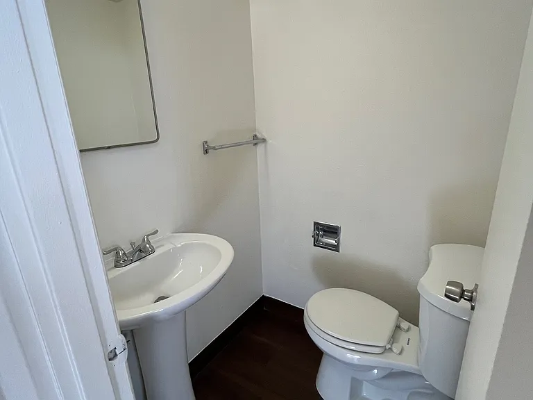1030 Dayton St #10 — Photo 4