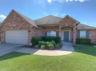 20548 E 45th St S, Broken Arrow, OK 74014