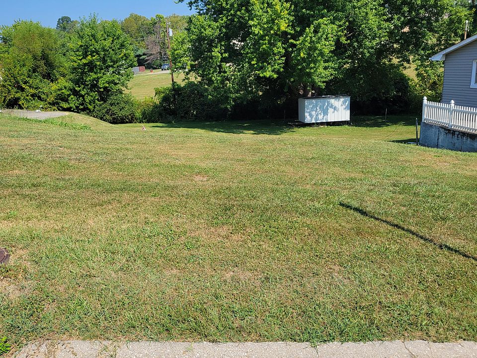 1st image of 218 Juniper Ct
