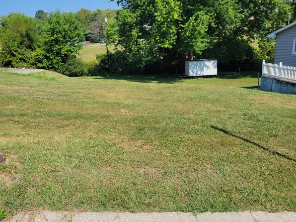 218 Juniper Ct, Mount Sterling, KY 40353