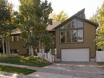 1st image of 2406 Kensington Ave