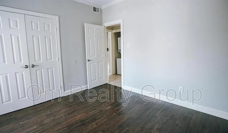 4144 Greystone Way #104 — Photo 7