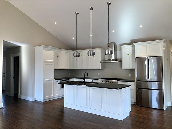 4th image of 3 Wildflower Ln