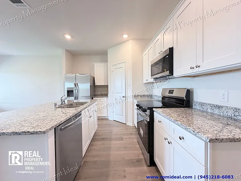 617 Edge Hill Ln — Photo 6