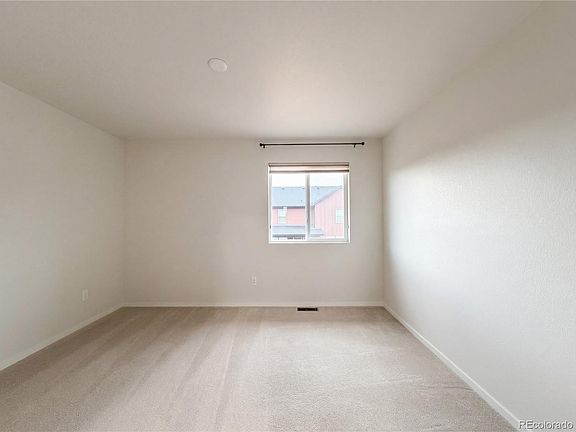 4th image of 2962 Coleman Street